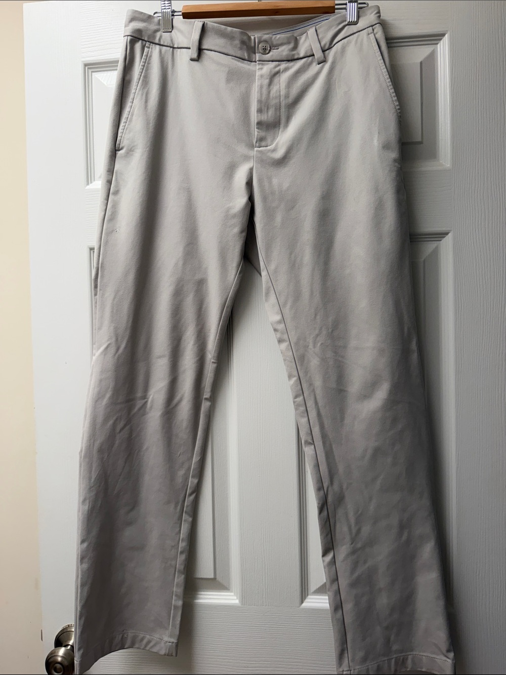 Southern Tide Men's Chinos in Light Gray